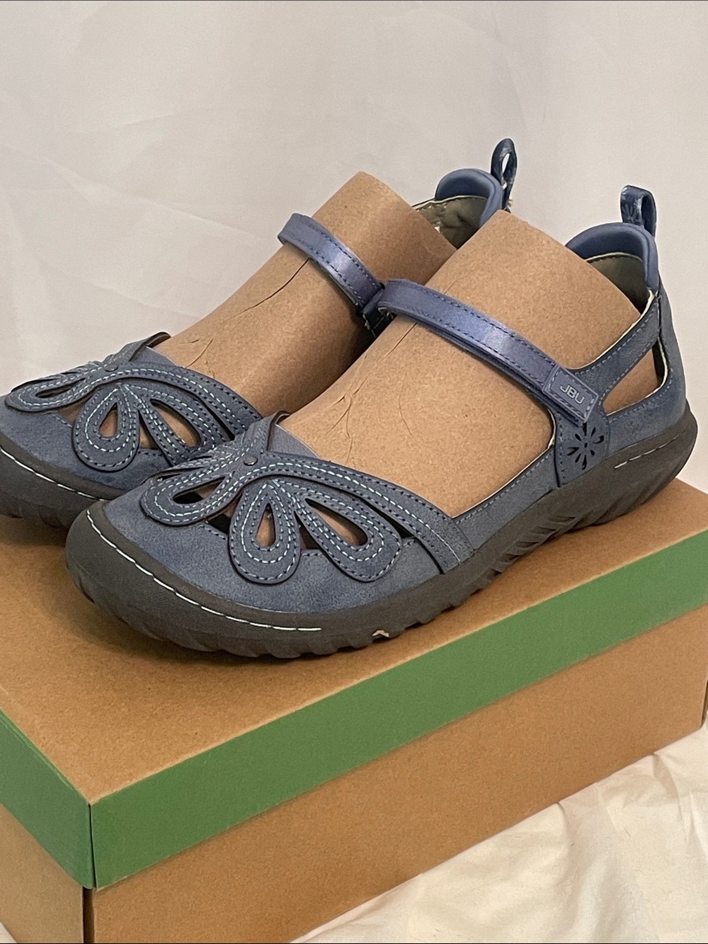 JBU Women's Blue Mary Jane Mule with Floral Cutouts Size 9.5 New in box
